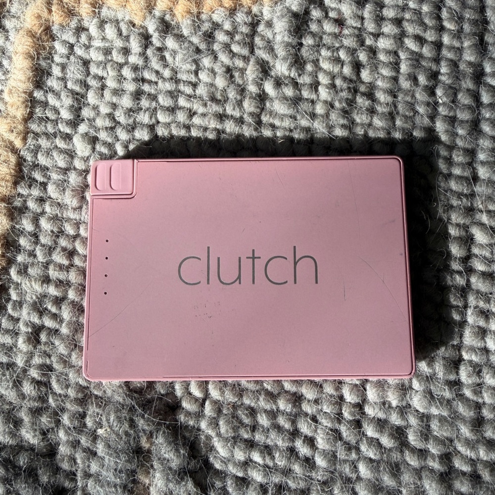Clutch Charger for lightning | pink